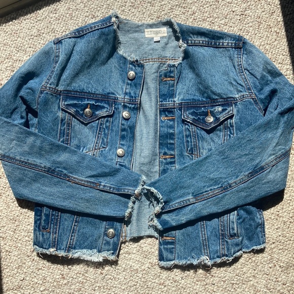 Retrod Blue Jean Jacket. Natural hem. Size S. Canadian Imported. EUC - Picture 5 of 5